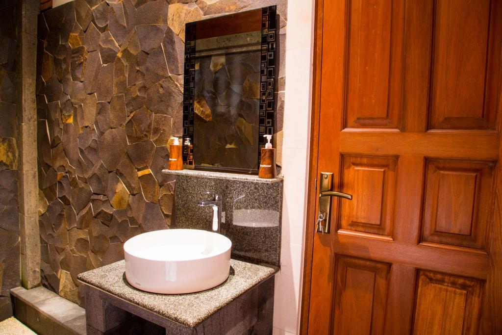 Ari La Homestay Ubud Buitenkant foto